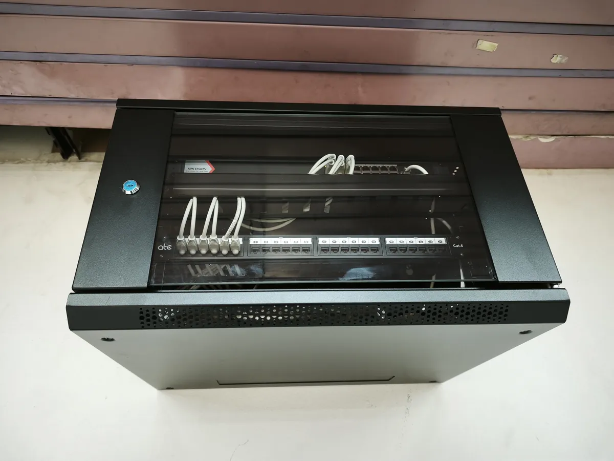 Gabinete mural de comunicaciones para el sistema de videovigilancia