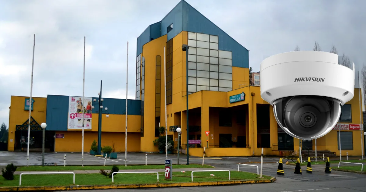 Fachada exterior de Mall Mirage con cámara domo IP profesional